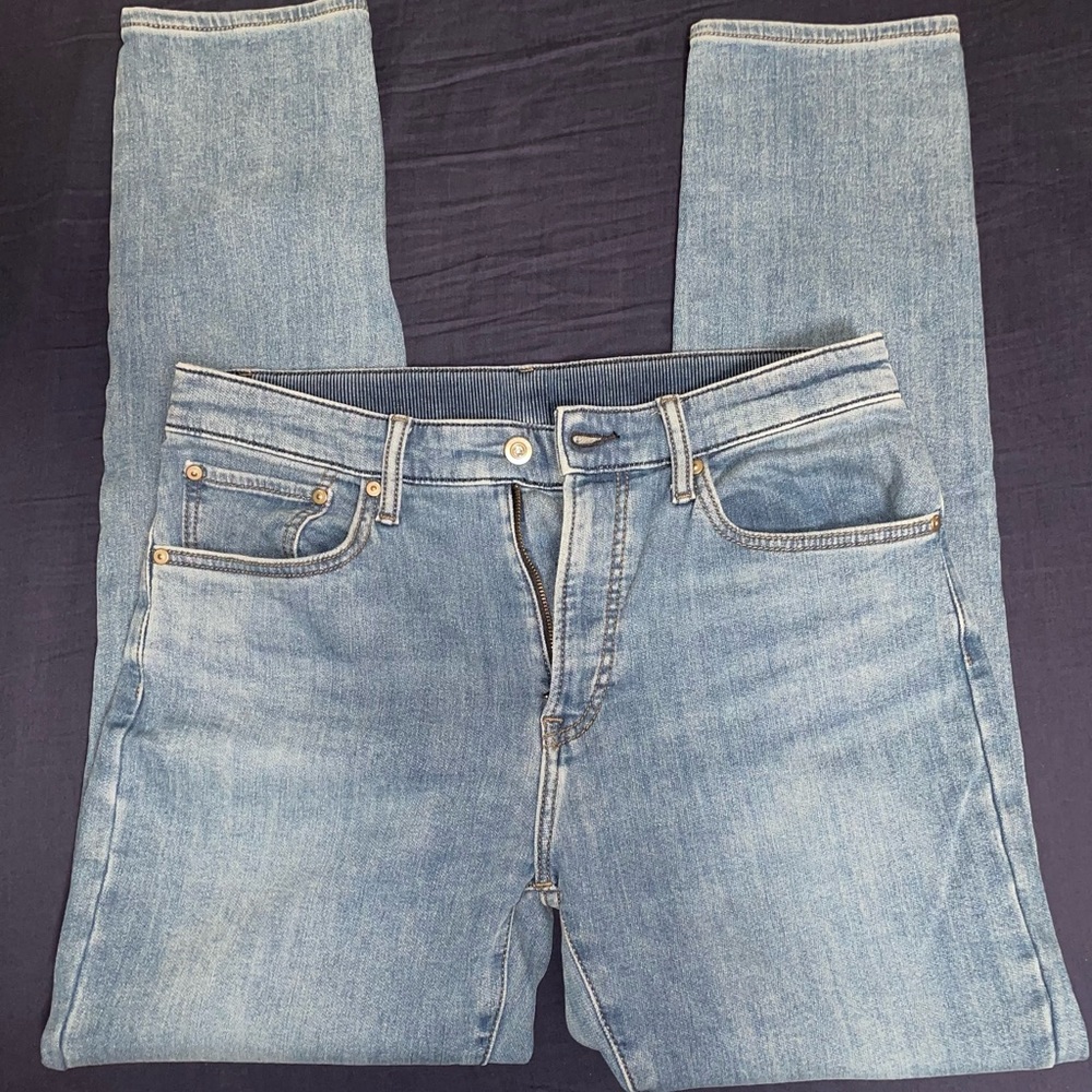 Uniqlo EZY Slim-Fit Jeans